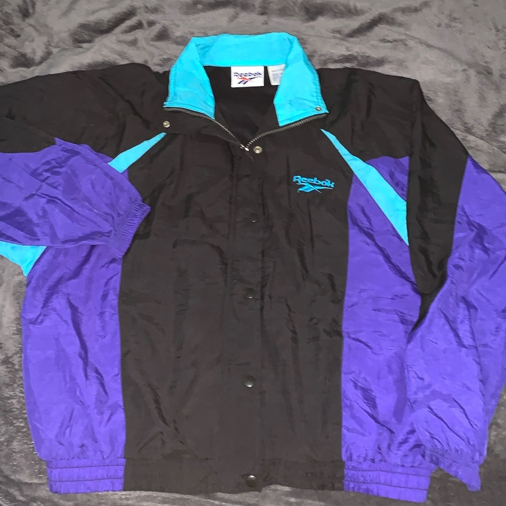 Vintage! Reebok zip up button windbreaker 100% nylon 424 size large fantastic!